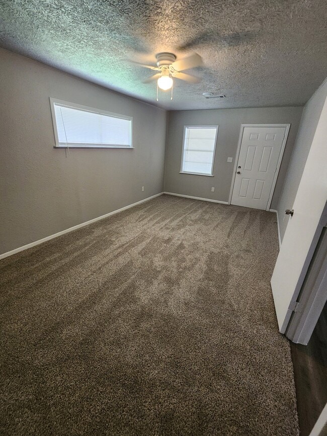Photo - 610 Tovrea Rd
