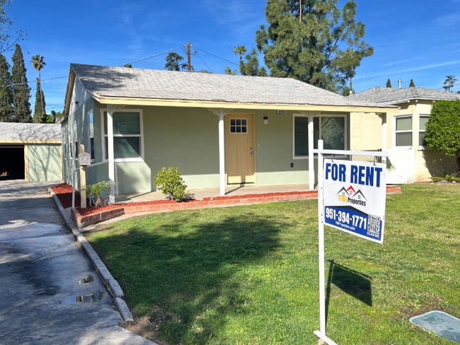 Photo - 5769 Eugene St