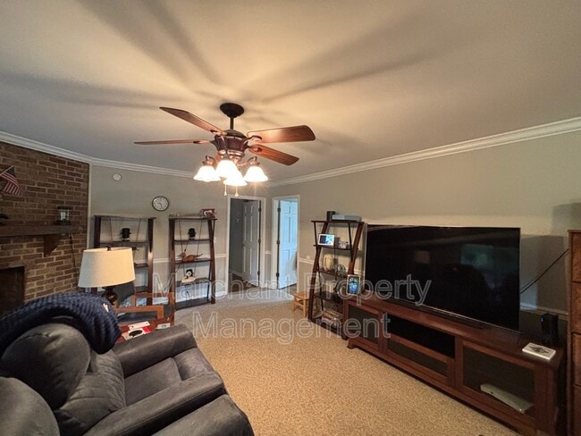 Photo - 310 Windward Way