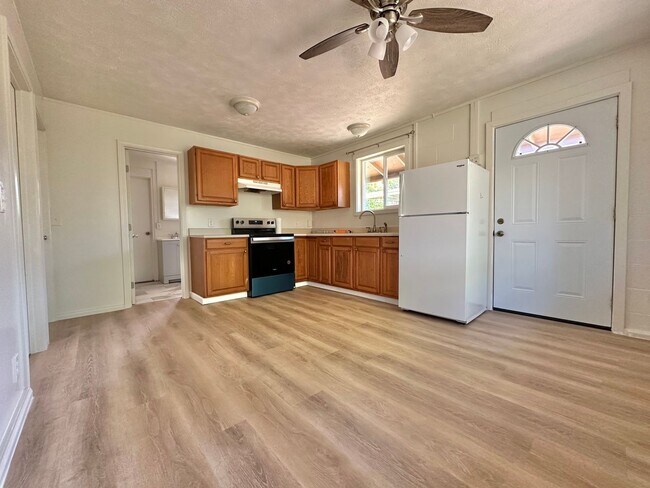 Photo - 453 W Papa Ave Unit Cottage