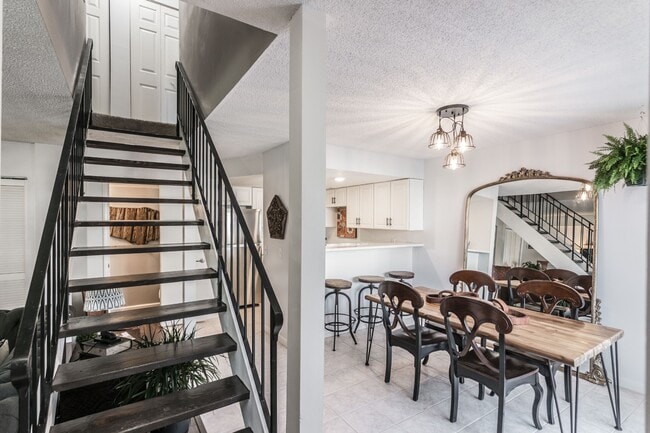 Photo - 1203 Granville Rd