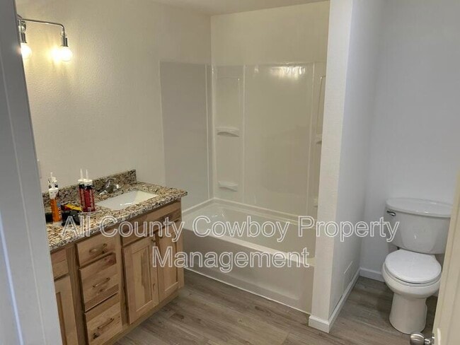 Photo - 1710 1/2 Walsh Court