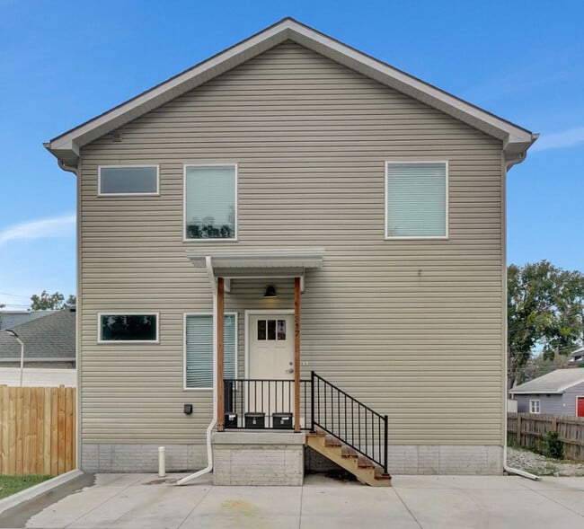 Building Photo - 1337 S 10th St Unit #2 Rental