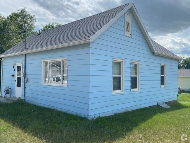 Building Photo - 1 bedroom, 1 bath Single Family House for ...