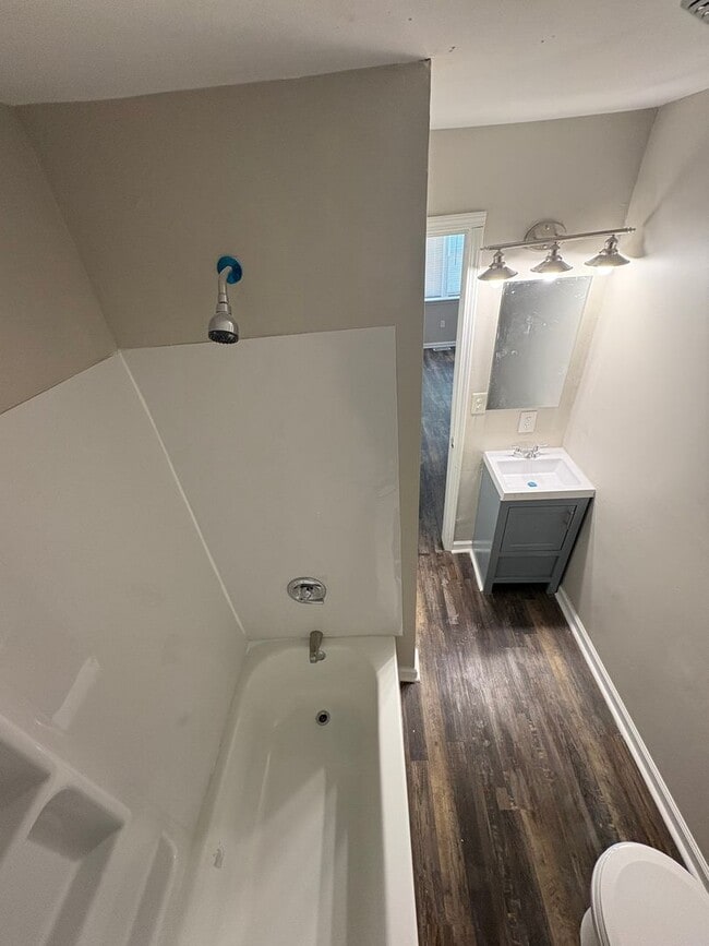 Photo - Newly Remodeled Westside 3 Bedroom Triplex  Near Lafayette Rd and Tibbs Avenue