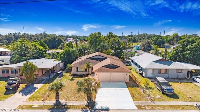 Building Photo - 3148 Apache St