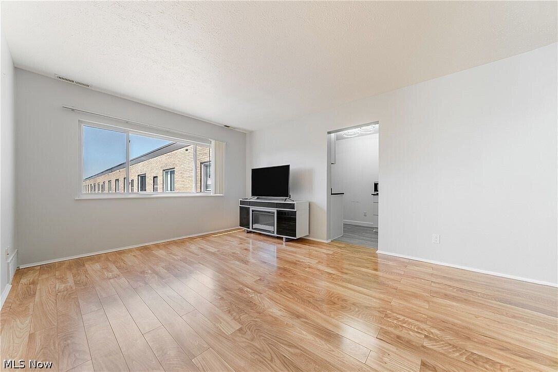 Photo - 25735 Lorain Rd Unit #513