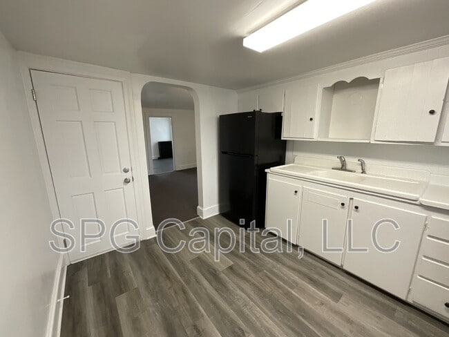 Photo - 932 W Princess St