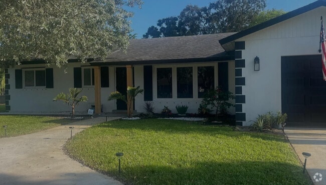 Building Photo - 3712 Lowson Blvd Rental