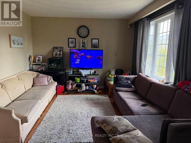 Photo - 256 Patricia Ave