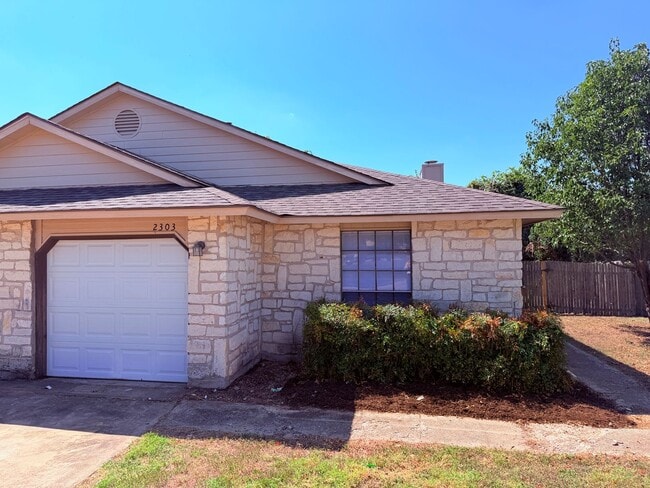 Photo - 2303 Whitlow Cove