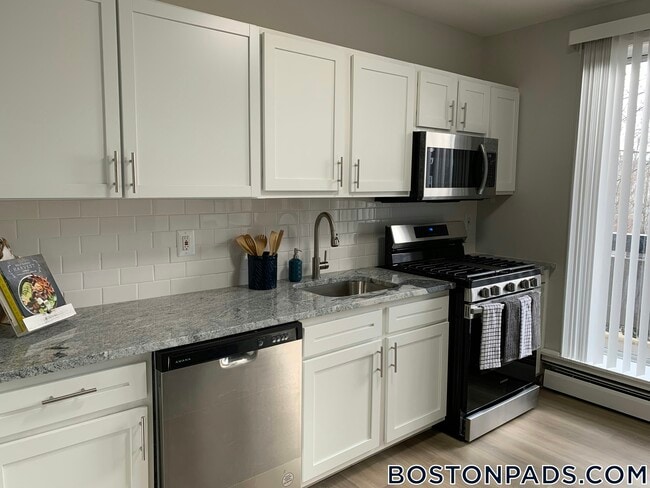 Photo - 9 Bronsdon St Unit 5B-E