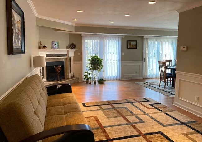 Photo - 185 Woods Edge Dr