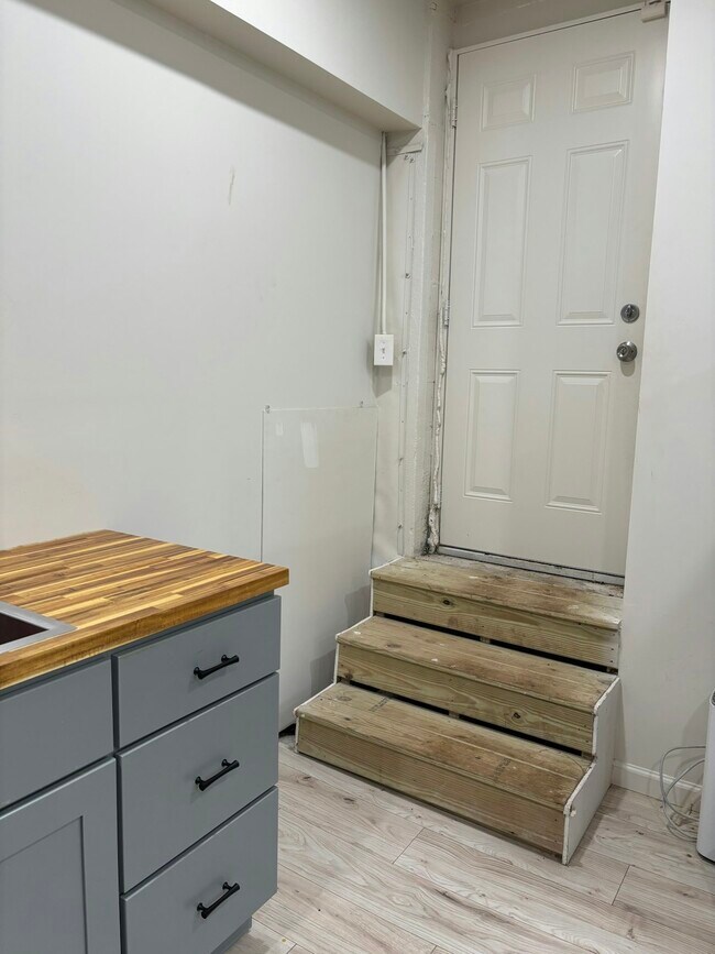 Photo - 946 Veltre Cir SW