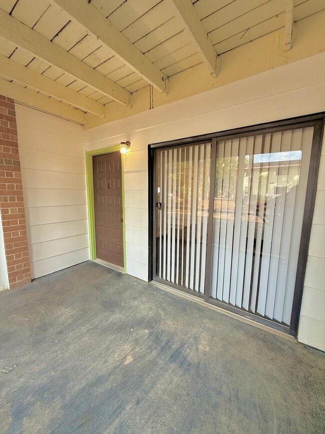 Photo - Now available! Charming 2 bed / 1 bath condo in a prime Tallahassee location. Unidad 1013