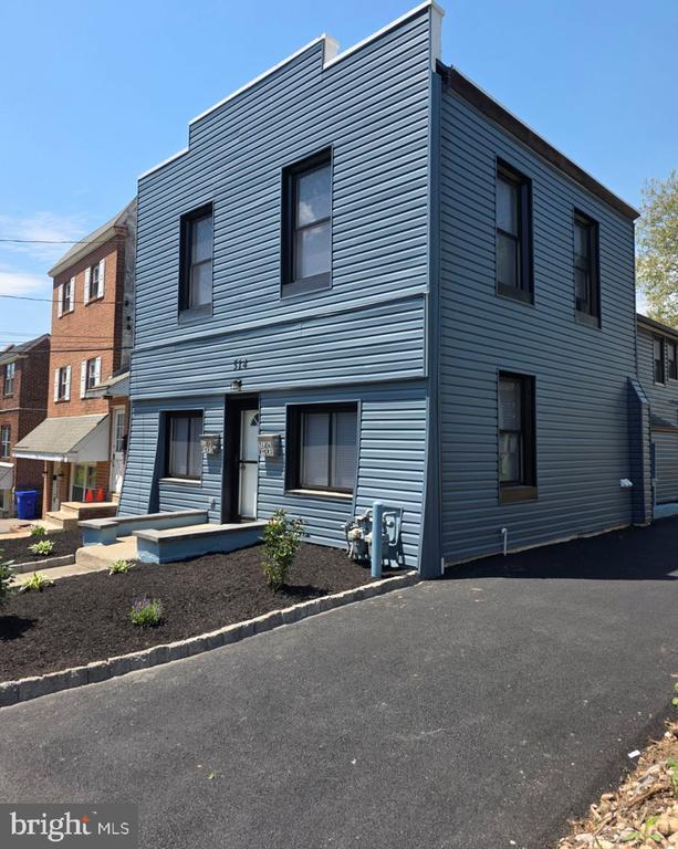 Building Photo - 514 Ryers Ave