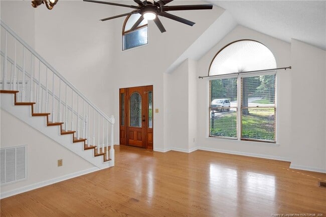 Photo - 160 Carolina Way