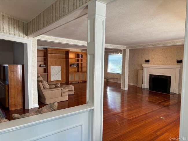 Photo - 185 S Country Rd