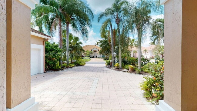 Photo - 71 Cayman Pl