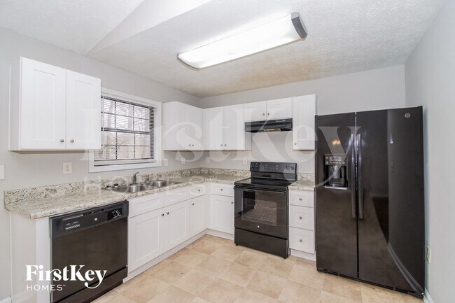 Photo - 1648 Olde Oak Dr