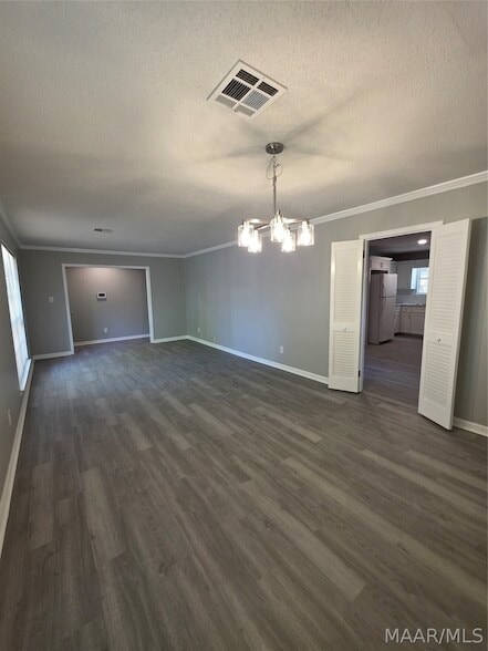 Photo - 744 Ledyard Pl
