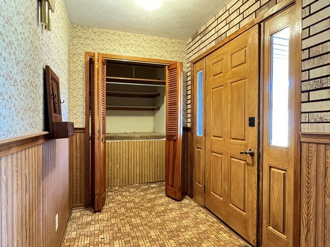 Photo - 104 Sunset Dr
