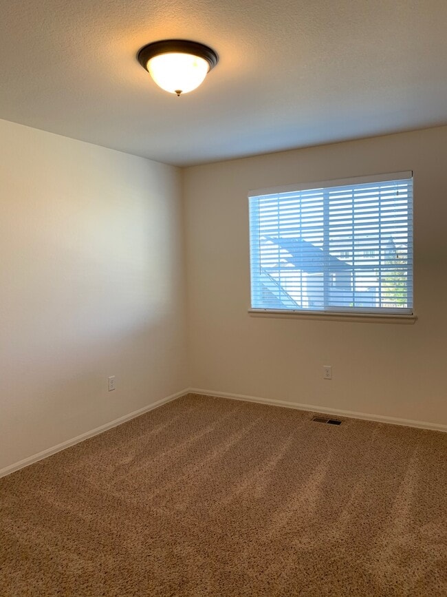 Photo - Spacious 3 Bedroom Home in Heron Pointe Subdivision in South Loveland/Berthoud!