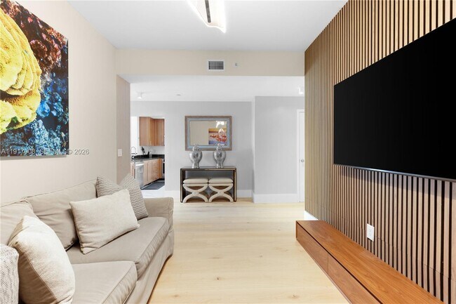 Building Photo - 3340 NE 190th St Unit 909