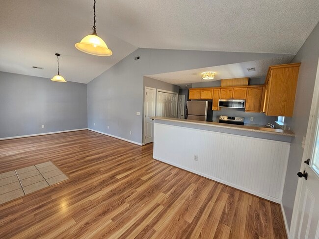 Photo - 417 Brecknock Ct