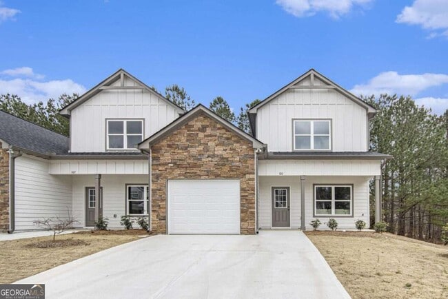 Photo - 124 Crestpoint Rd