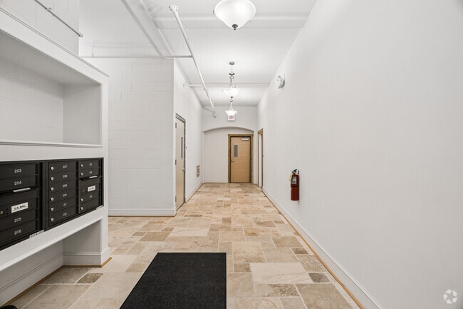 Photo - 4611 S Ellis Ave