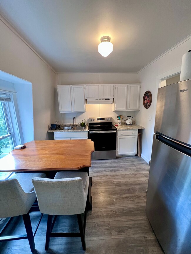 146 High St Unit 3