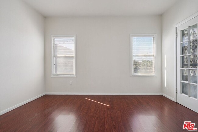 Photo - 1464 3/8-1464 W 35th Pl