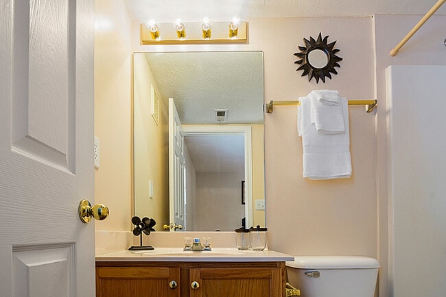 Gentry - Bathroom