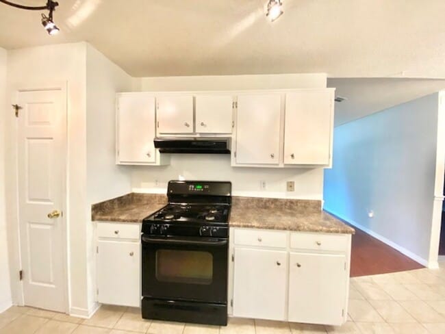 Photo - 164 Wright Cir