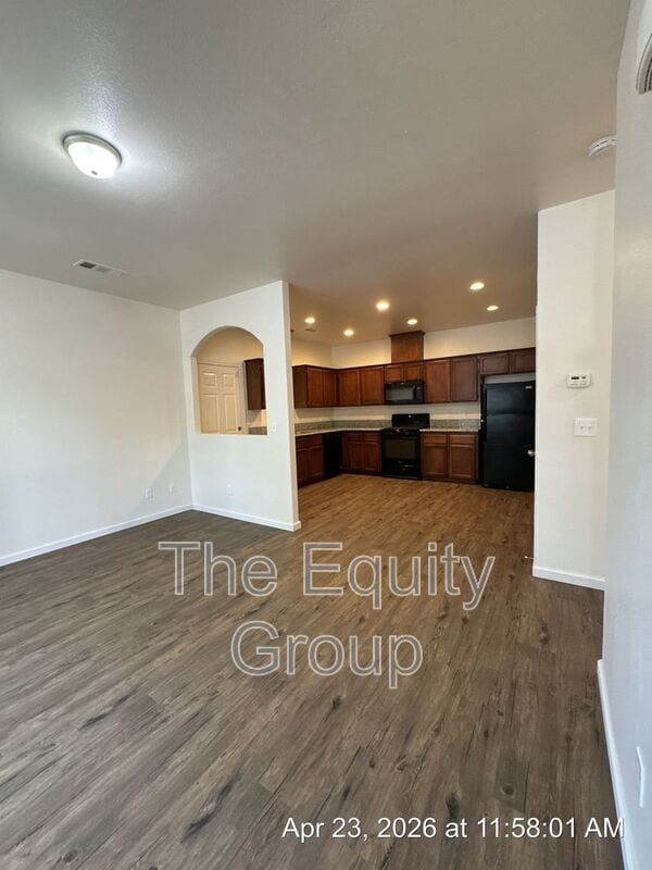 Photo - 3500 Villa St