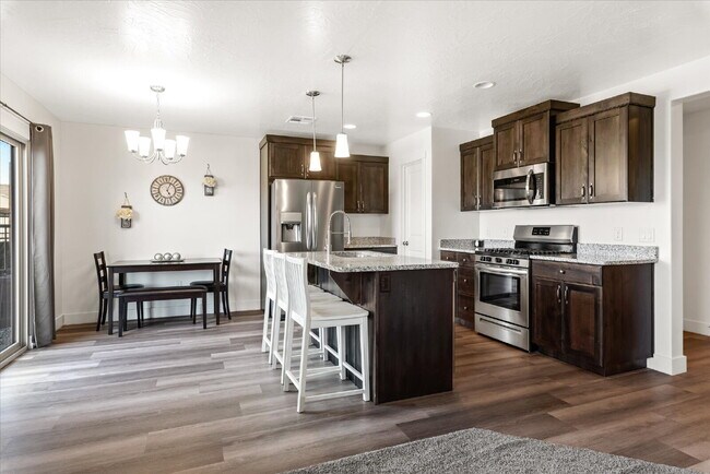 Photo - "4-Bed with 2.5 Baths in Beautiful St Geor...