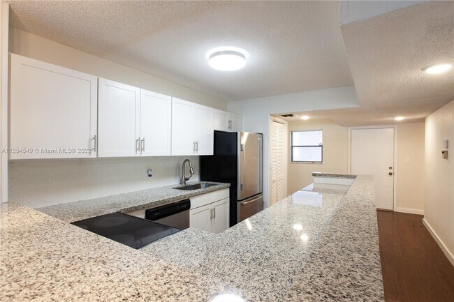 Photo - 1021 Mockingbird Ln Unit 103