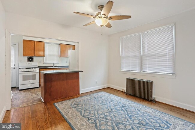 Building Photo - 5707 1st Ave