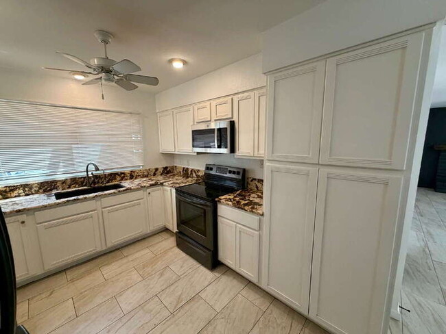 Photo - 2602 S Saratoga