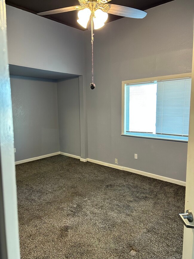 Building Photo - 324 Washington St Unit A