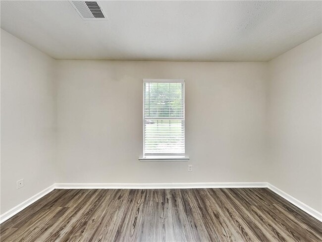 Photo - 244 Hale Haven Dr