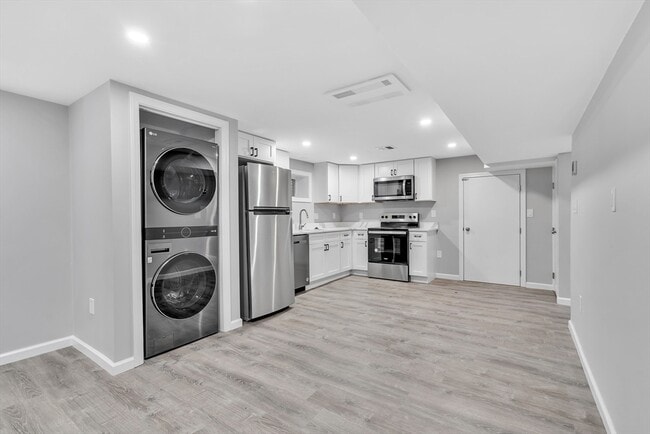 Photo - 5 Nickerson Rd Unit B