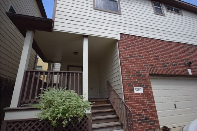 Photo - 1428 W 24th St