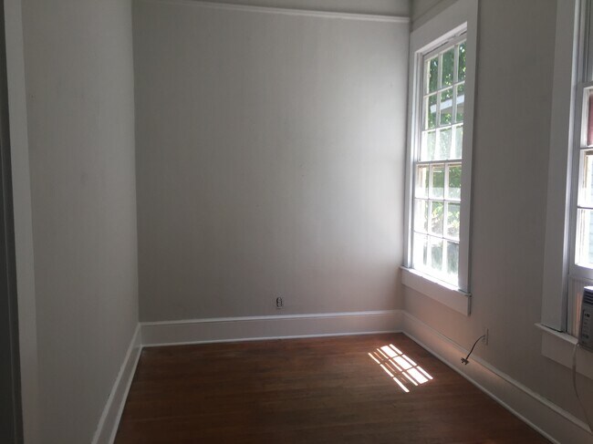 Photo - 1044 State St NW
