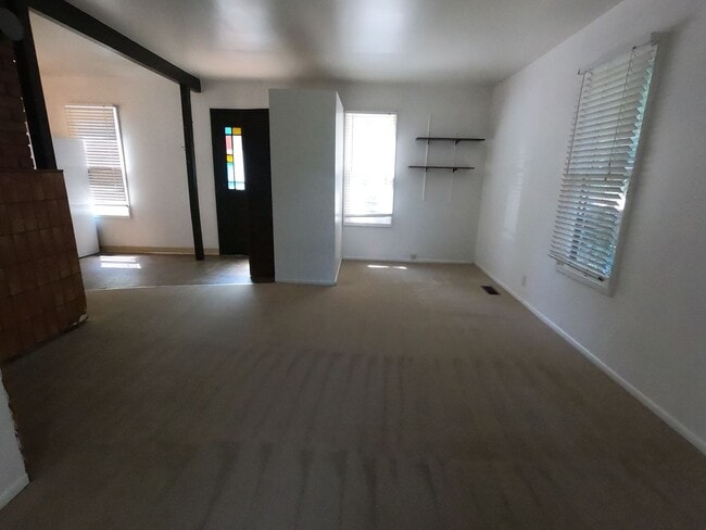 Photo - 3 Bedroom on West Side of The Hill Unit A