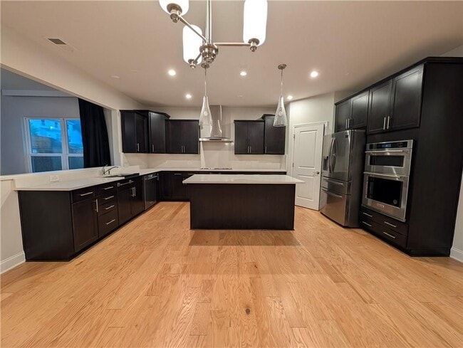 Photo - 406 Riverclub Rd