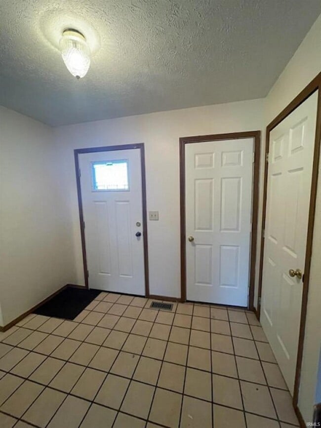 Photo - 400 S Village Ct