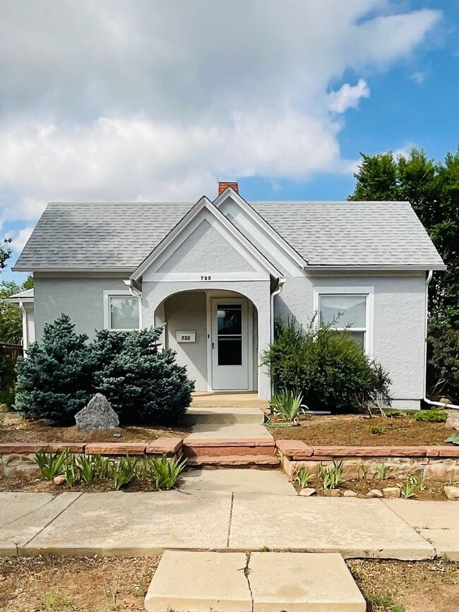 Building Photo - charming 2-bedroom home tucked within the heart of Colorado Springs, CO, and filled with an abund...