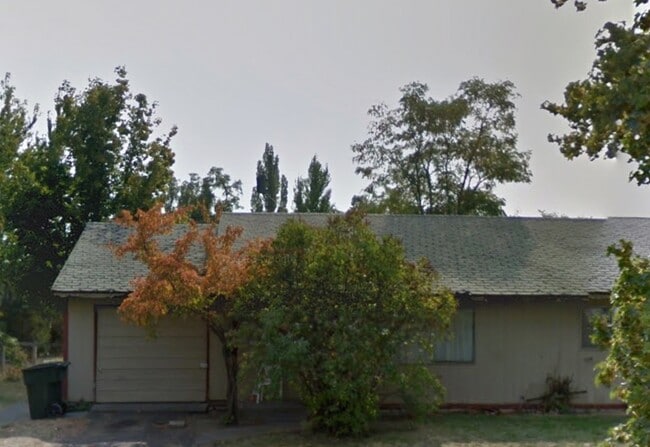 Building Photo - 1222-1224 Doolittle Dr NE Unit 1222 Doolittle Dr NE